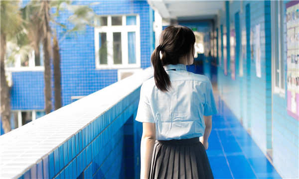 华坪如何找到一个可以帮助我生孩子的女人？